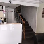 Hotel P.l.m.