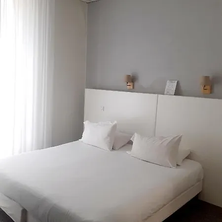 P.l.m. Hotel 2*