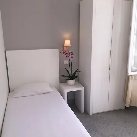 P.l.m. Otel