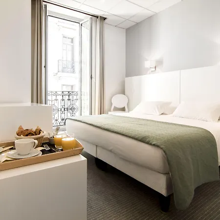 P.l.m. Hotel 2*