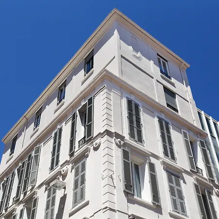 P.l.m. 2* Cannes