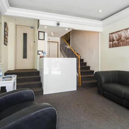 P.l.m. Otel 2*