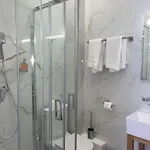بي. إل. إم. فندق