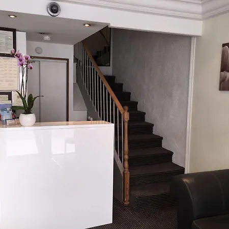 Hotel P.l.m.