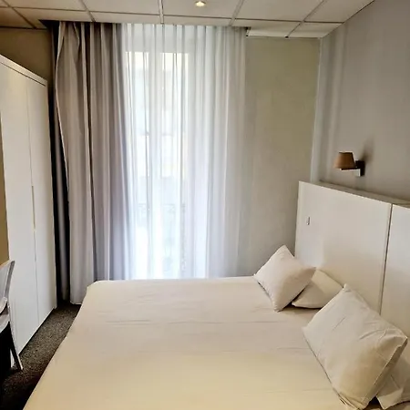 P.l.m. Hotel 2*